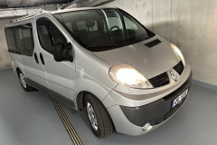 renault-trafic-stribrny2