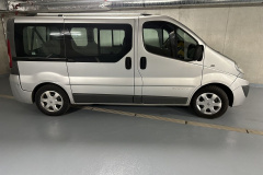 renault-trafic-stribrny6